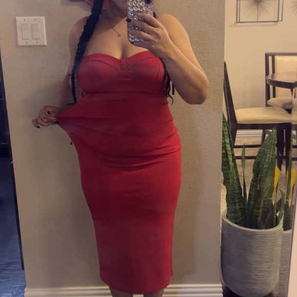 Dress - Picture 2 of 3